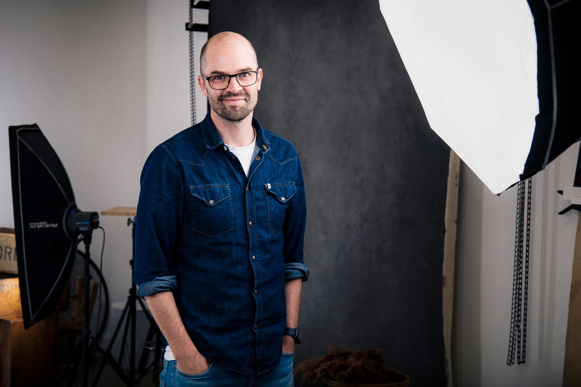 Christian Thellufsen - Professionel portræt- og erhvervsfotograf bag Nordjyskprofilfoto i Aabybro, Nordjylland